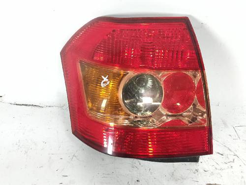 Venstre Baklys TOYOTA COROLLA (_E12_) 1.4 D (NDE120_, NDE120R) (90 hp) 27424919
