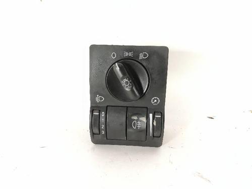 Used Headlight switch Headlight switch OPEL CORSA C (X01) 1.2 (F08, F68) (75 hp) 27429616 27429616