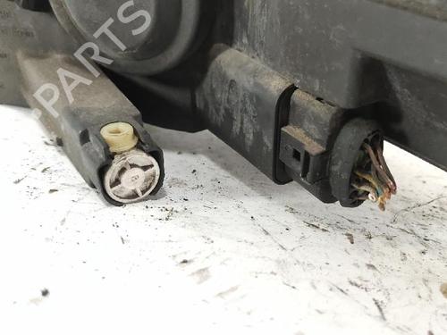 Right headlight VW PASSAT B6 (3C2) 2.0 TDI | BP27427650C29 - Image 4