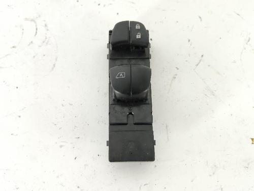 Used Left front window switch NISSAN MICRA V (K14) 1.5 DCI (90 hp) 32382034