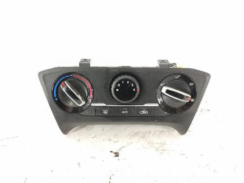 Used Climate control HYUNDAI i20 II (GB, IB) 1.2 (75 hp) 30562282