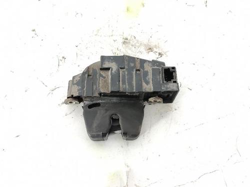 tailgate-lock-citroen-c5-iii-break-rw_-2008-2009-2010-2011-2012-2013-2014-2015-2016-2017-27431071 main image