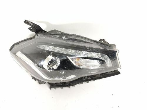 right-headlight-suzuki-s-cross-2022-39944073 main image