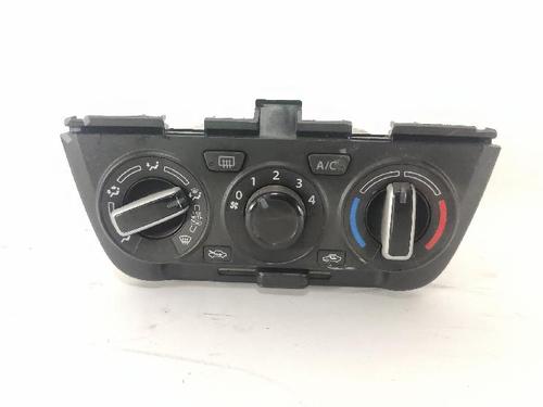 climate-control-suzuki-swift-v-az-2017-36663309 main image