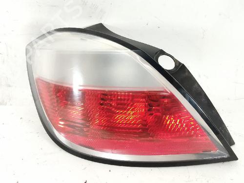 Used Left taillight OPEL ASTRA H (A04) 1.7 CDTI (L48) (100 hp) 29555200