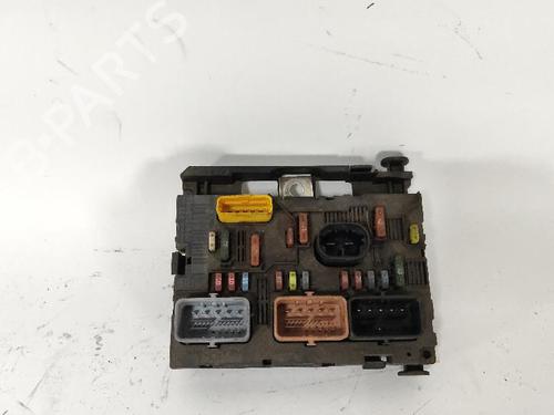 Used Fuse box Fuse box CITROËN C4 Picasso I MPV (UD_) 2.0 HDi 138 (136 hp) 33904320 33904320