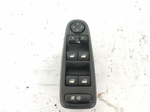 Interrupteur de vitre avant gauche CITROËN C4 Grand Picasso I (UA_) 2.0 HDi 138 (136 hp) 29990167