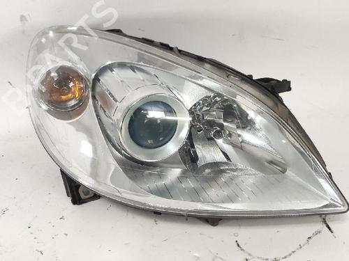 Used Right headlight MERCEDES-BENZ B-CLASS Sports Tourer (W245) B 200 CDI (245.208) (140 hp) 32079662