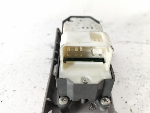 Left front window switch TOYOTA YARIS (_P9_) 1.4 D-4D (NLP90_, NLP90R) | BP27424069I27 - Image 3