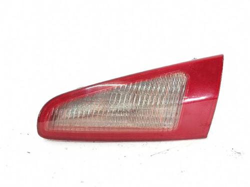 Używane Lampa tylna prawa ALFA ROMEO 147 (937_) 1.6 16V T.SPARK (937.AXA1A, 937.AXB1A, 937.BXB1A) (120 hp) 27432949