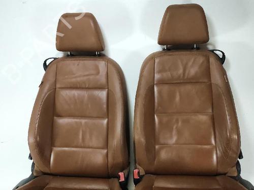 Left front seat VW GOLF PLUS V (5M1, 521) 1.6 TDI | BP33652070C15 - Image 2