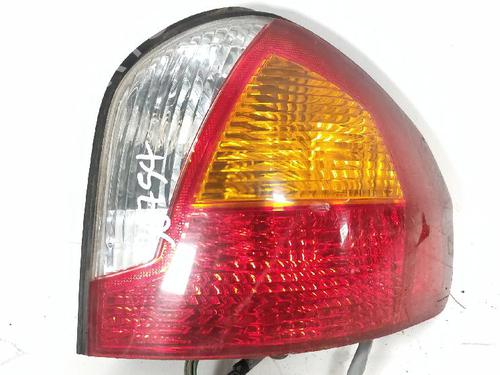 Used Right taillight HYUNDAI SANTA FÉ I (SM) 2.0 CRDi (113 hp) 27420613