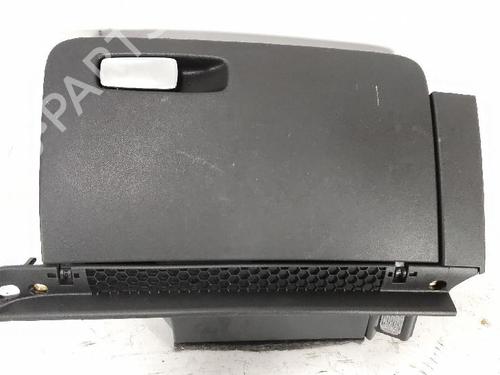 Used Glove box Glove box AUDI A1 (8X1, 8XK) 1.6 TDI (90 hp) 27413066 27413066
