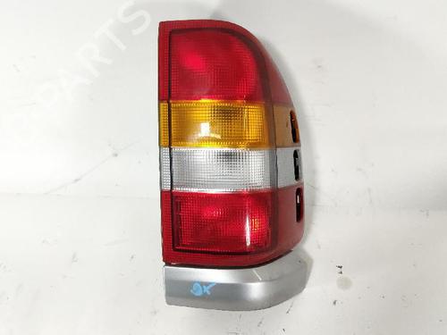 Højre baglygte OPEL FRONTERA B (U99) 2.2 DTI (6B_ZC, 6B_VF, 6B_66, 6B_76) (116 hp) 29298368