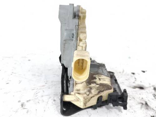 Rear left lock VW PASSAT B6 (3C2) 2.0 TDI | BP27425586C100 
