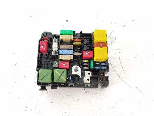 Used Fuse box Fuse box PEUGEOT 208 I (CA_, CC_) 1.2 THP 110 (110 hp) 33841043 33841043