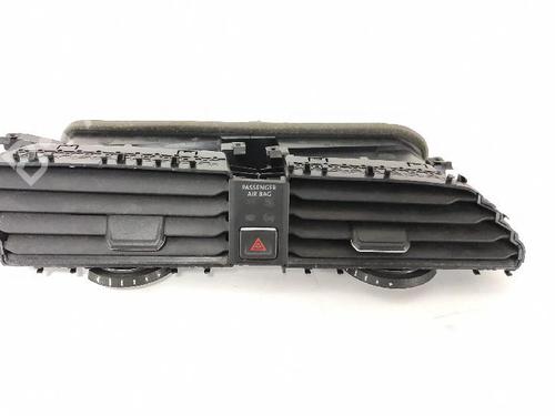air-vent-vw-tiguan-5n_-2007-2008-2009-2010-2011-2012-2013-2014-2015-2016-2017-2018-33841071 main image