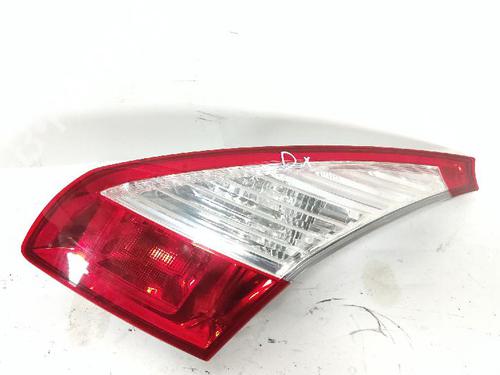 Używane Lampa tylna prawa RENAULT MEGANE III Hatchback (BZ0/1_, B3_) 1.5 dCi (BZ0C) (90 hp) 29628667