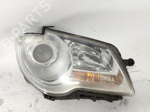 Used Right headlight VW TOURAN (1T1, 1T2) 1.4 TSI (140 hp) 30718886
