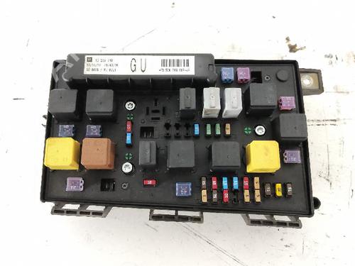 Used Fuse box Fuse box OPEL ASTRA H CLASSIC Estate (A04) 1.7 CDTi (L35) (110 hp) 29934302 29934302