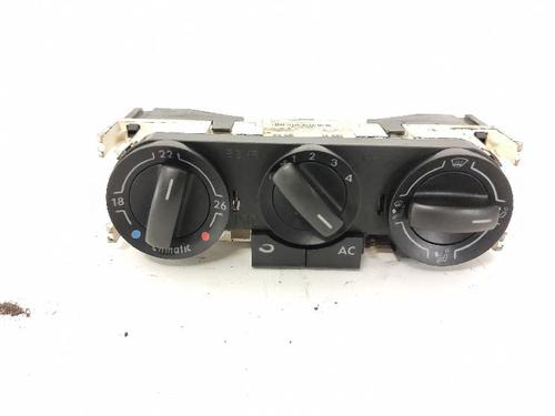 Commande Chauffage VW POLO (9N_, 9A_) 1.2 12V (64 hp) 27423436