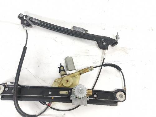 Right front window motor BMW 1 (E81) 116 i | BP39463854E20 - Image 2