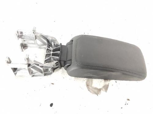 Used Armrest / Center console Armrest / Center console AUDI A3 (8V1, 8VK) 1.6 TDI (115 hp) 27426214 27426214