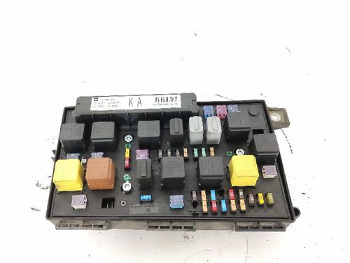 Used Fuse box OPEL ZAFIRA / ZAFIRA FAMILY B (A05) 1.9 CDTI (M75) (120 hp) 31608730