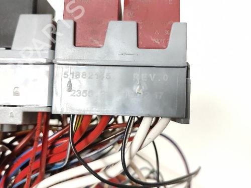 Fuse box FIAT 500X (334_) 1.3 D Multijet (334AXH1A) | BP37067956E1 - Image 3