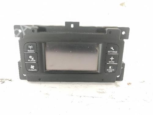 display-monitor-fiat-freemont-345_-2011-27426657 main image