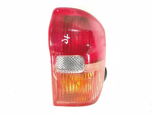 Used Right taillight Right taillight TOYOTA RAV 4 II (_A2_) 2.0 D 4WD (CLA20_, CLA21_, CLA20R, CLA21R) (116 hp) 27420631 27420631