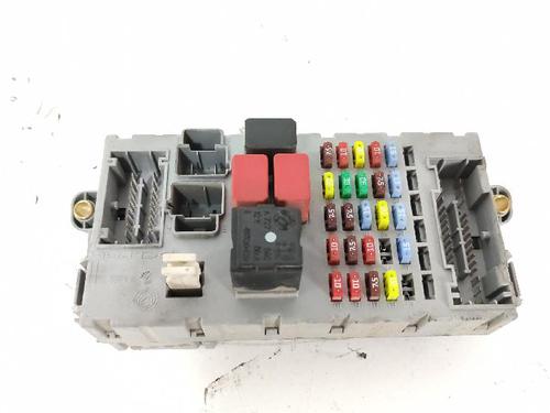 Used Fuse box Fuse box FIAT PUNTO (188_) 1.2 16V 80 (188.233, .235, .253, .255, .333, .353, .639,... (80 hp) 27433411 27433411