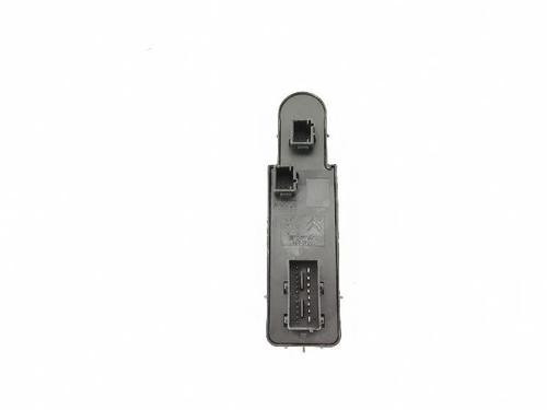Left front window switch PEUGEOT 208 I (CA_, CC_) 1.2 VTI 82 | BP27431760I27