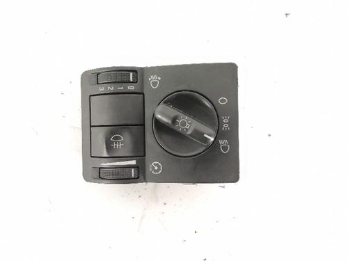 Used Headlight switch Headlight switch OPEL CORSA C (X01) 1.2 (F08, F68) (75 hp) 27424169 27424169