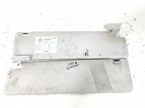 Used Left sun visor Left sun visor 38106538 38106538