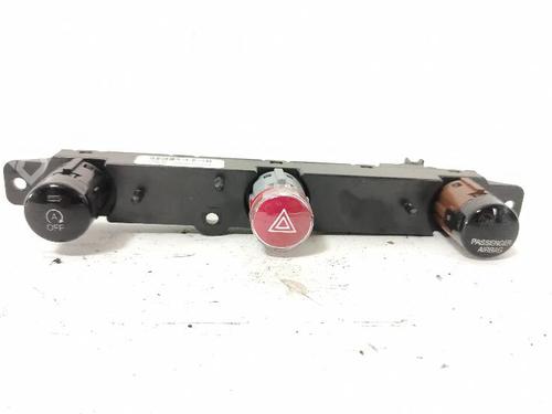 warning-switch-fiat-500x-334_-2014-32203330 main image