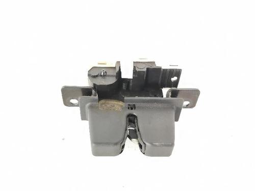Used Tailgate lock RENAULT MEGANE II (BM0/1_, CM0/1_) 1.6 (105 hp) 27419076