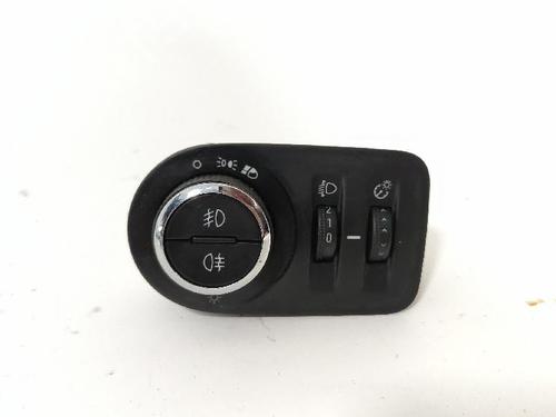 Used Headlight switch Headlight switch OPEL CORSA E (X15) 1.4 (08, 68) (90 hp) 27413379 27413379