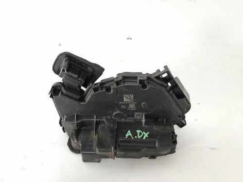 front-right-lock-seat-arona-kj7-kjp-2017-34053891 main image