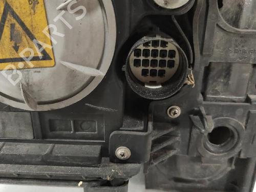 Right headlight LAND ROVER DISCOVERY III (L319) 2.7 TD 4x4 | BP27428829C29 