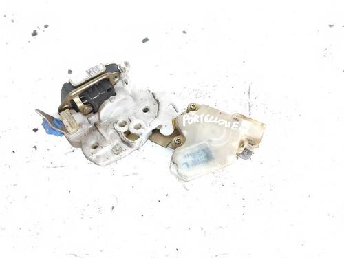 Used Tailgate lock NISSAN TERRANO II (R20) 2.7 TDi 4WD (125 hp) 27427338