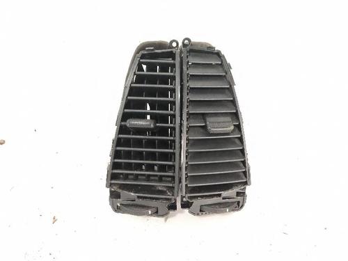 Used Air vent HYUNDAI i20 I (PB, PBT) 1.2 (78 hp) 27428692