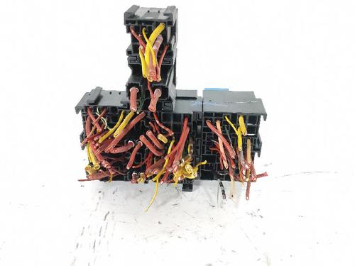 Fuse box RENAULT CAPTUR I (J5_, H5_) 0.9 TCe 90 | BP37711184E1 - Image 2
