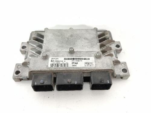 engine-control-unit-ecu-ford-fiesta-vi-cb1-ccn-2008-27415155 main image