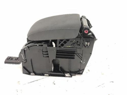 Armrest / Center console VW GOLF PLUS V (5M1, 521) 1.9 TDI | BP27422584I20 - Image 3