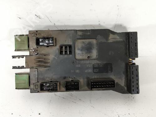 Used Fuse box Fuse box MERCEDES-BENZ VITO Bus (W638) 108 CDI 2.2 (638.194) (82 hp) 32744060 32744060