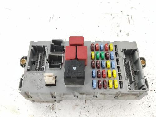 Used Fuse box Fuse box LANCIA MUSA (350_) 1.4 (350.AXA11, 350.AXA1A) (95 hp) 27427617 27427617