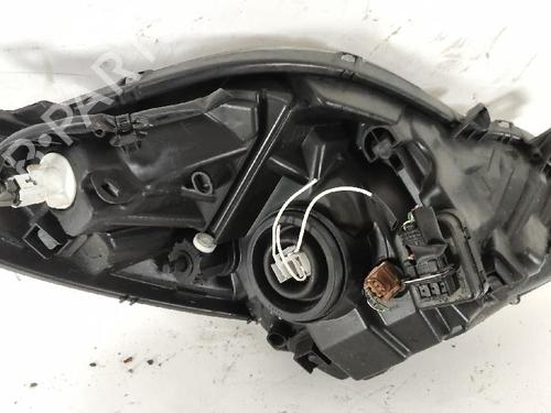 Left headlight TOYOTA YARIS (_P9_) 1.4 D-4D (NLP90_, NLP90R) | BP32203249C28