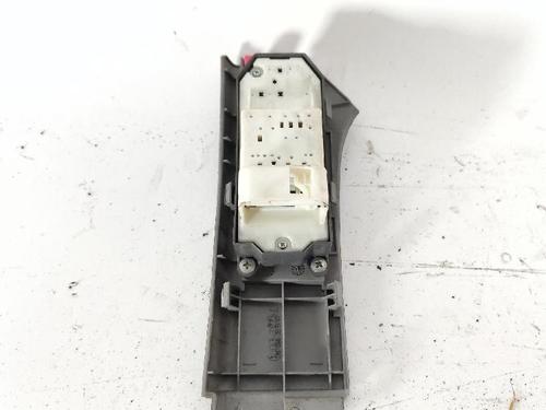 Left front window switch TOYOTA YARIS (_P9_) 1.4 D-4D (NLP90_, NLP90R) | BP27424069I27 - Image 2