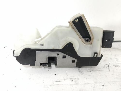 Front left lock PEUGEOT 2008 I (CU_) 1.2 THP 110 / PureTech 110 | BP27433027C98